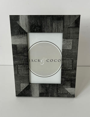 Grey Pattern Wood Frame (4x6)